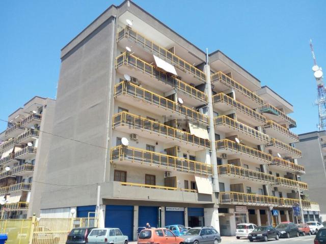 Appartamento in affitto di 75 m² in Via Napoli