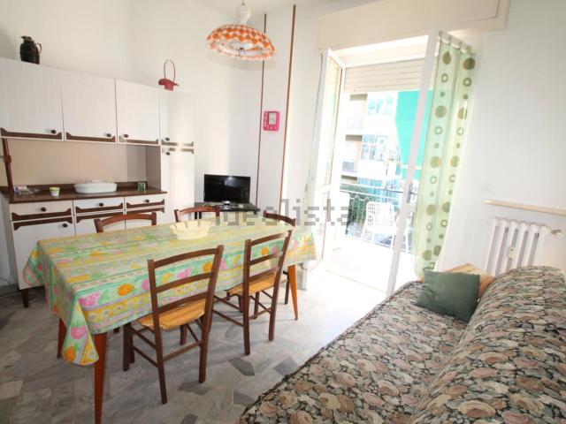 Appartamento in affitto di 75 m² in Via Firenze, 4