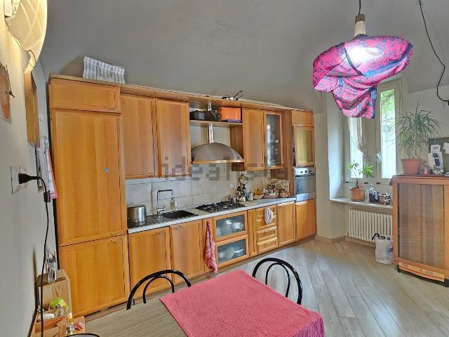 Appartamento in affitto di 75 m² in Via Fratelli Costa, 34