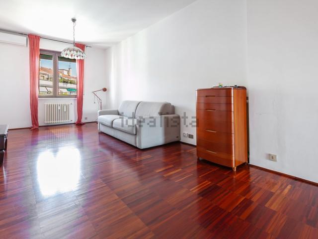 Appartamento in affitto di 75 m² in Via Fratelli Induno, 19