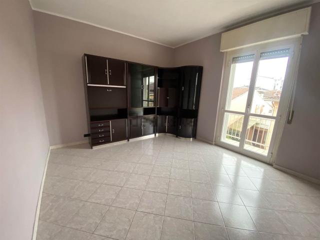 Appartamento in affitto di 75 m² in Via Fratelli Rosselli, 4