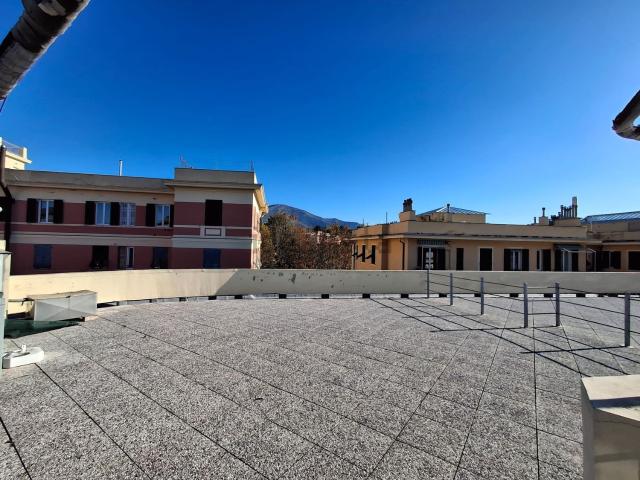 Appartamento in affitto di 75 m² in Via Montallegro