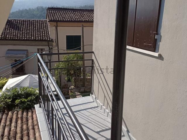 Appartamento in affitto di 75 m² in Via Portici