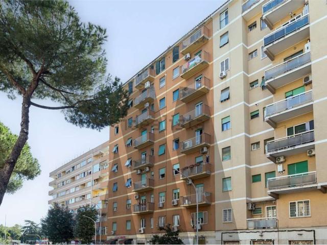 Appartamento in affitto di 75 m² in Via Roberto Malatesta, 326