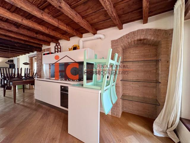 Appartamento in affitto di 75 m² in Via Sant&apos Alessandro, 9