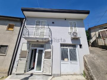 Appartamento in affitto di 75 m² in Via sala