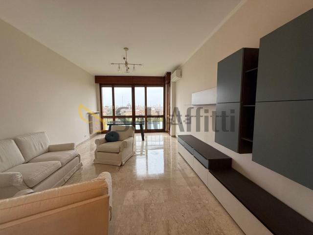 Appartamento in affitto di 75 m² in Viale Nicola Fabrizi, 25