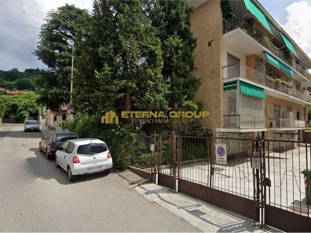 Appartamento in affitto di 76 m² in Strada Rebaude, 8