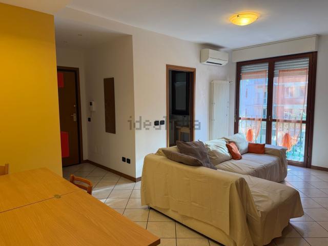 Appartamento in affitto di 76 m² in Via Vincenzo Casciarolo, 13