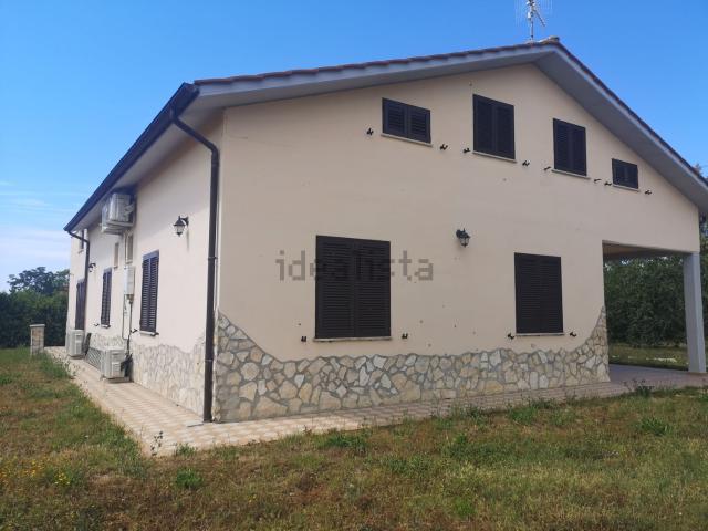 Appartamento in affitto di 78 m² in Strada querciolare