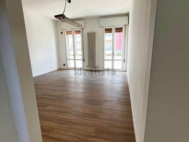 Appartamento in affitto di 78 m² in Via Tiziano Aspetti