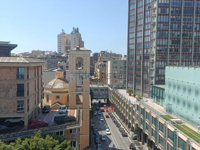 Appartamento in affitto di 78 m² in Via XII Ottobre, 10
