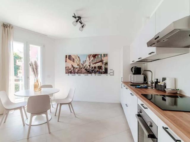 Appartamento in affitto di 78 m² in Via Bellinzona, 52