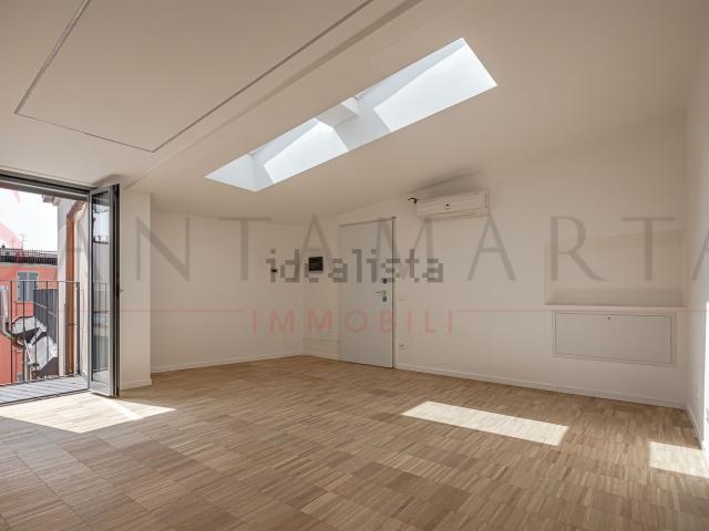 Appartamento in affitto di 78 m² in Via delle Forze Armate, 6