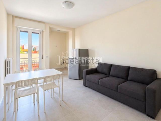 Appartamento in affitto di 78 m² in Via Giambellino, 48
