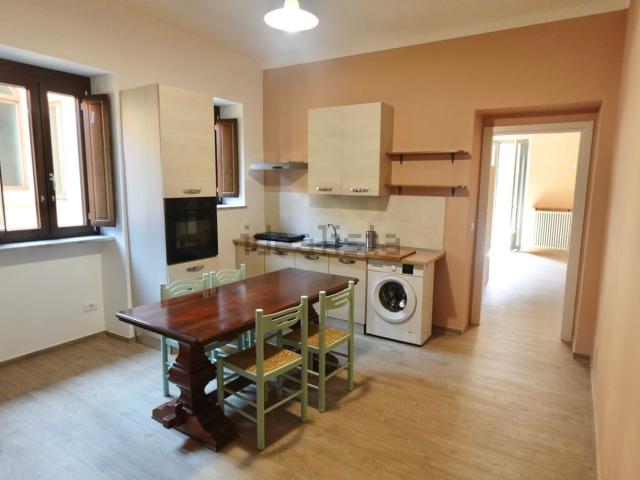 Appartamento in affitto di 78 m² in Via Martiri della Libertà, 27