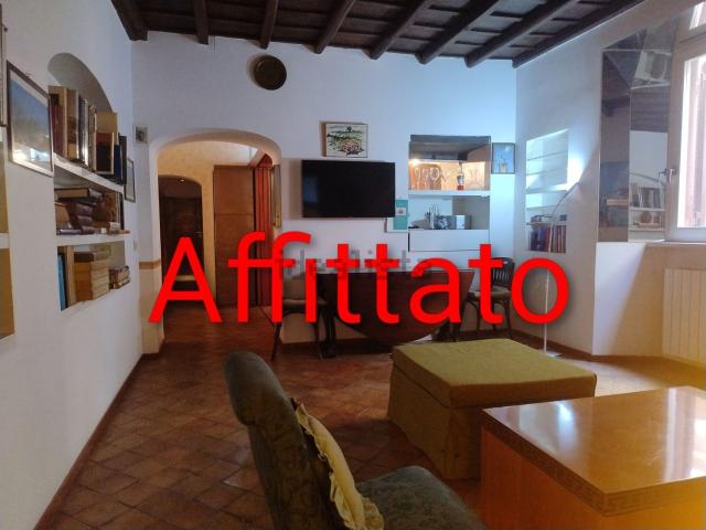 Appartamento in affitto di 79 m² in Via del Governo Vecchio, 22