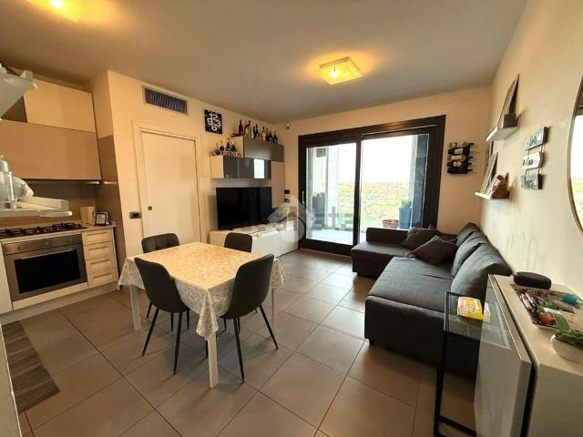 Appartamento in affitto di 79 m² in Via Montegallo