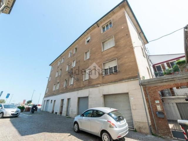 Appartamento in affitto di 83 m² in Via Torino, 15