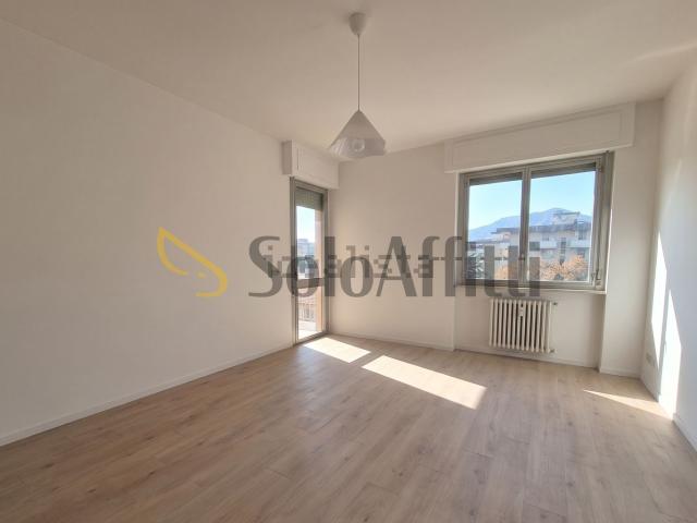 Appartamento in affitto di 83 m² in Via Vittorio Locchi
