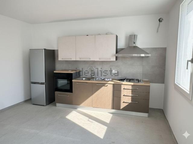 Appartamento in affitto di 83 m² in Via A. Azzi, 64