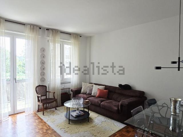 Appartamento in affitto di 83 m² in Via Alcuino, 1