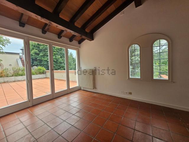 Appartamento in affitto di 83 m² in Via del Castello