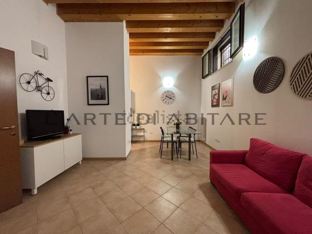 Appartamento in affitto di 83 m² in Via Francesco Marzolo, 4