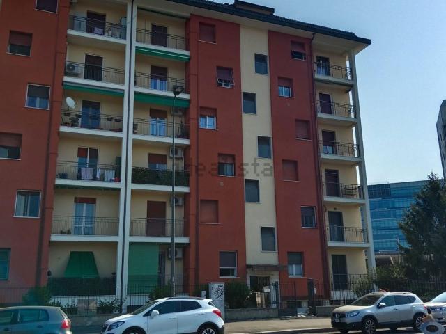 Appartamento in affitto di 83 m² in Via Giovanni Battista Cassinis, 77