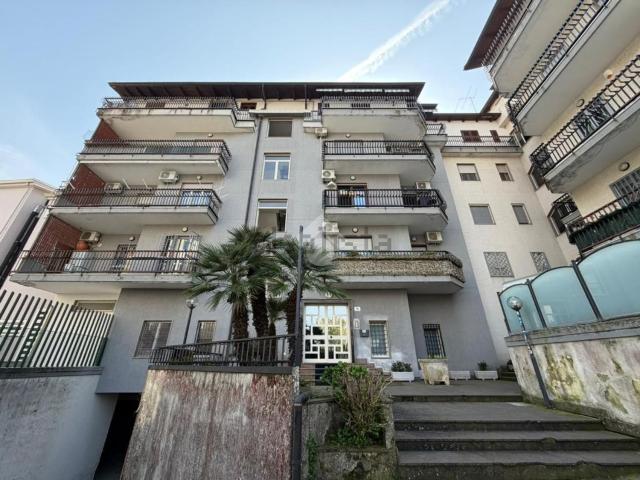 Appartamento in affitto di 83 m² in Via Giuseppe Fava, 28