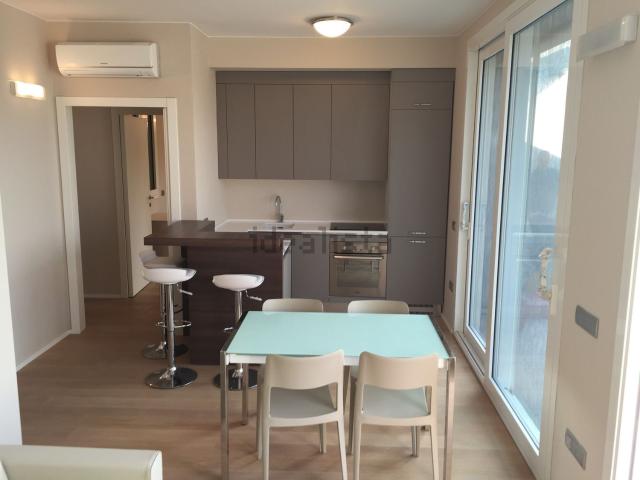 Appartamento in affitto di 83 m² in Via Modonella