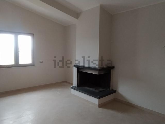 Appartamento in affitto di 80 m² in Contrada Colle dell&apos Orso