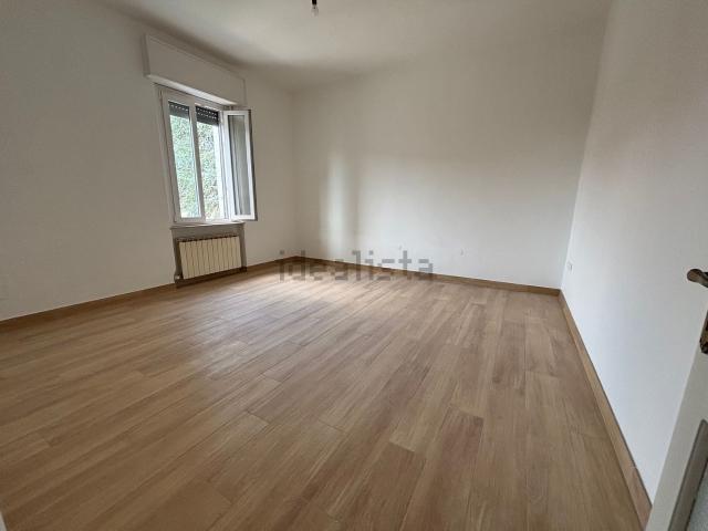 Appartamento in affitto di 80 m² in Corso Sempione, 62