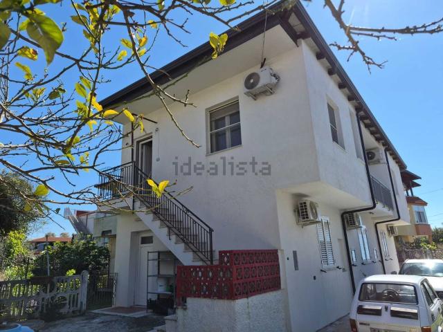 Appartamento in affitto di 80 m² in Località Cafarone, 35