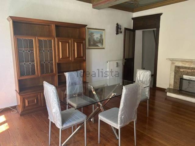 Appartamento in affitto di 80 m² in Piazza Vittorio Emanuele, 12