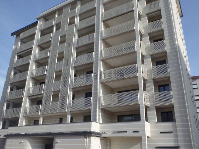 Appartamento in affitto di 80 m² in Piazza Dante Alighieri, 5