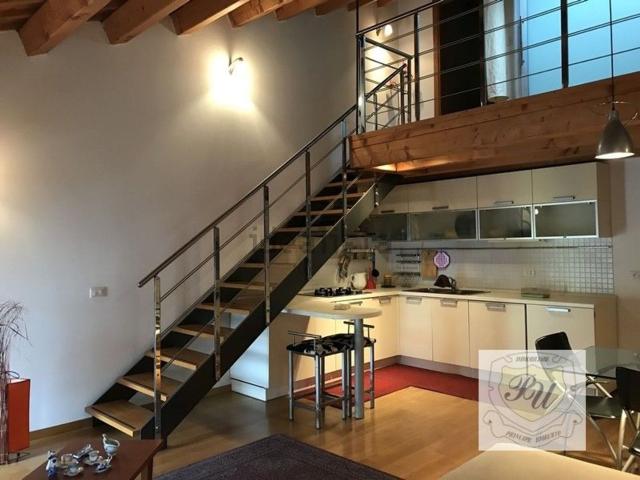 Appartamento in affitto di 80 m² in Piazza Maggiore, 51