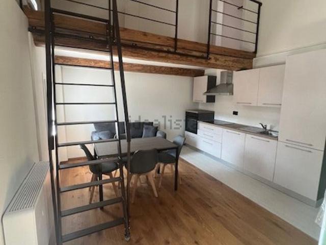 Appartamento in affitto di 80 m² in Via Vandelli, 50