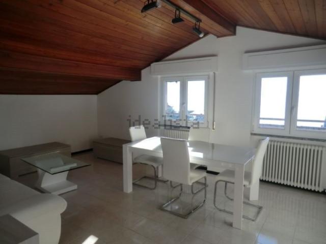 Appartamento in affitto di 80 m² in Via Vittorio Veneto, 13