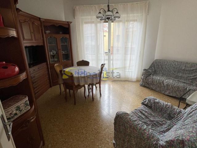 Appartamento in affitto di 80 m² in Via Vittorio Veneto