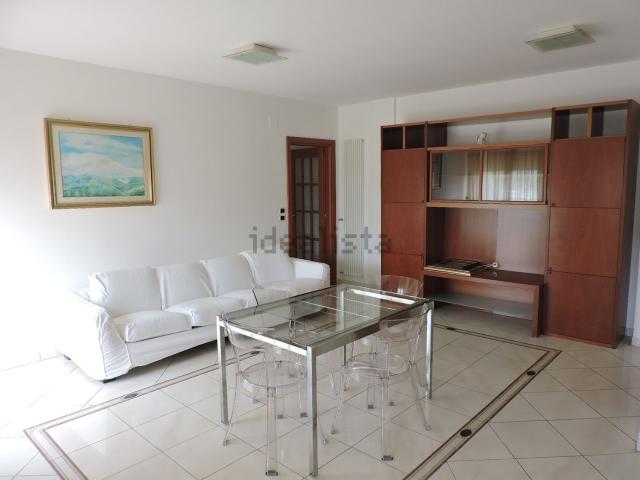 Appartamento in affitto di 80 m² in Via Vittorio de Sica