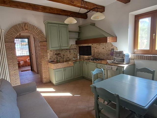 Appartamento in affitto di 80 m² in Via al Quarto Miglio, 56