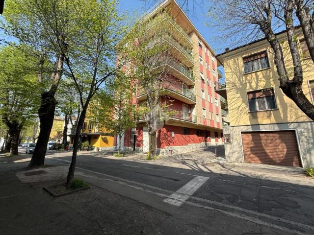 Appartamento in affitto di 80 m² in Via Alba, 118