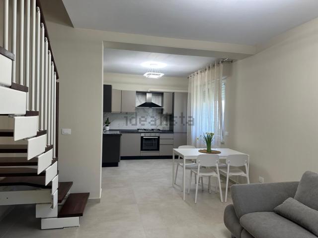 Appartamento in affitto di 80 m² in Via Antonio Graziosi, 29
