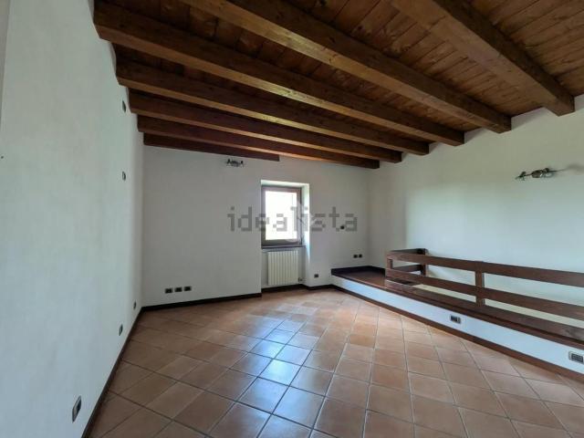 Appartamento in affitto di 80 m² in Via Boi
