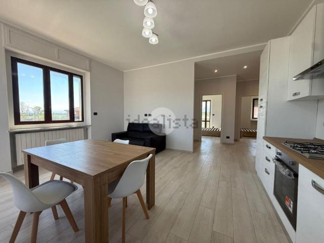 Appartamento in affitto di 80 m² in Via Camillo Cenni, 12