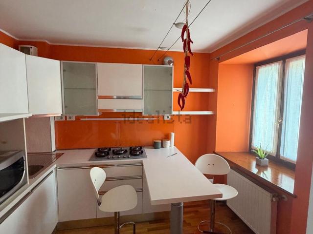 Appartamento in affitto di 80 m² in Via Caiselli, 15