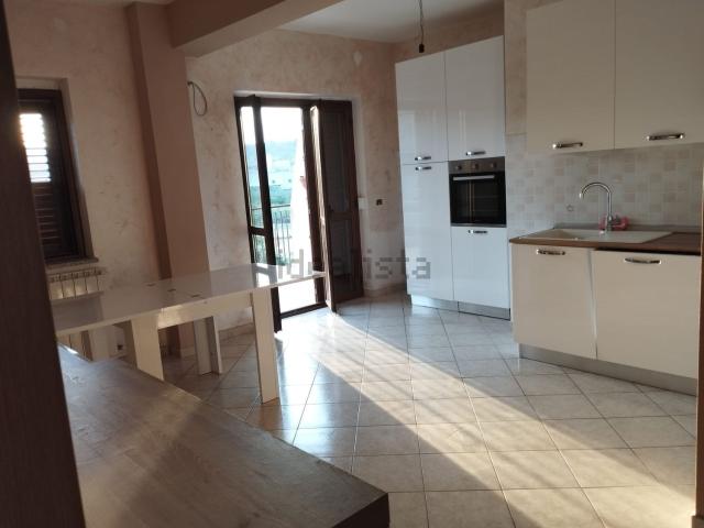 Appartamento in affitto di 80 m² in Via Cutugno