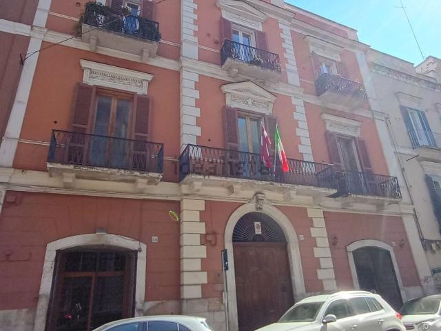 Appartamento in affitto di 80 m² in Via Dante Alighieri, 166