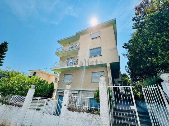 Appartamento in affitto di 80 m² in Via dei Gerani, 17